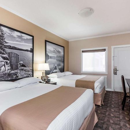 Super 8 By Wyndham Watrous Motel Exterior photo