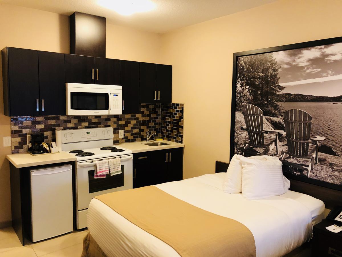 Super 8 By Wyndham Watrous Motel Exterior photo
